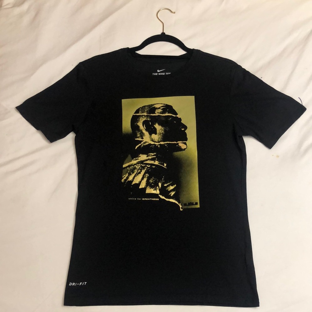 Nike King LeBron James Black T-Shirt Strive For Greatness Men's Small